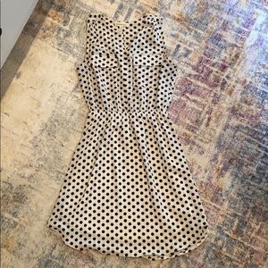 Adorable polka dot dress.